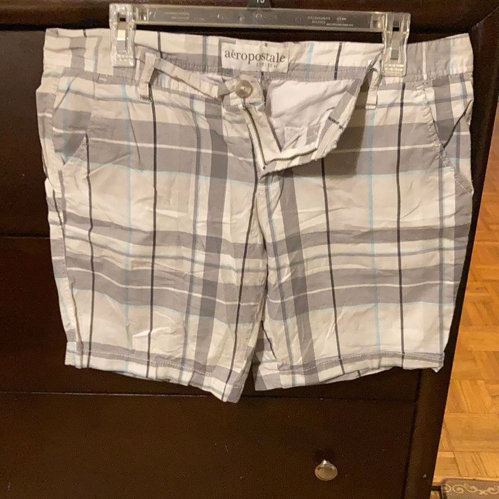 Women’s Aeropostale 13/14 Stretch shorts